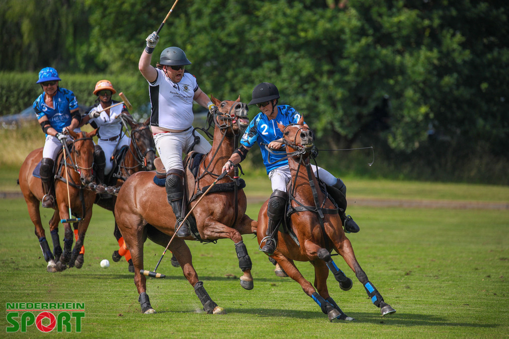 Polo_Willich_070623_124 | Bildergalerie von Sport-Ereignissen aber auch von weiteren spannenden Dingen - nicht nur vom Niederrhein. In Anlehnung an den bekannten Spruch von Hanns Dieter Hüsch heißt das Motto: "Niederrhein ist überall".  - Realisiert mit Pictrs.com