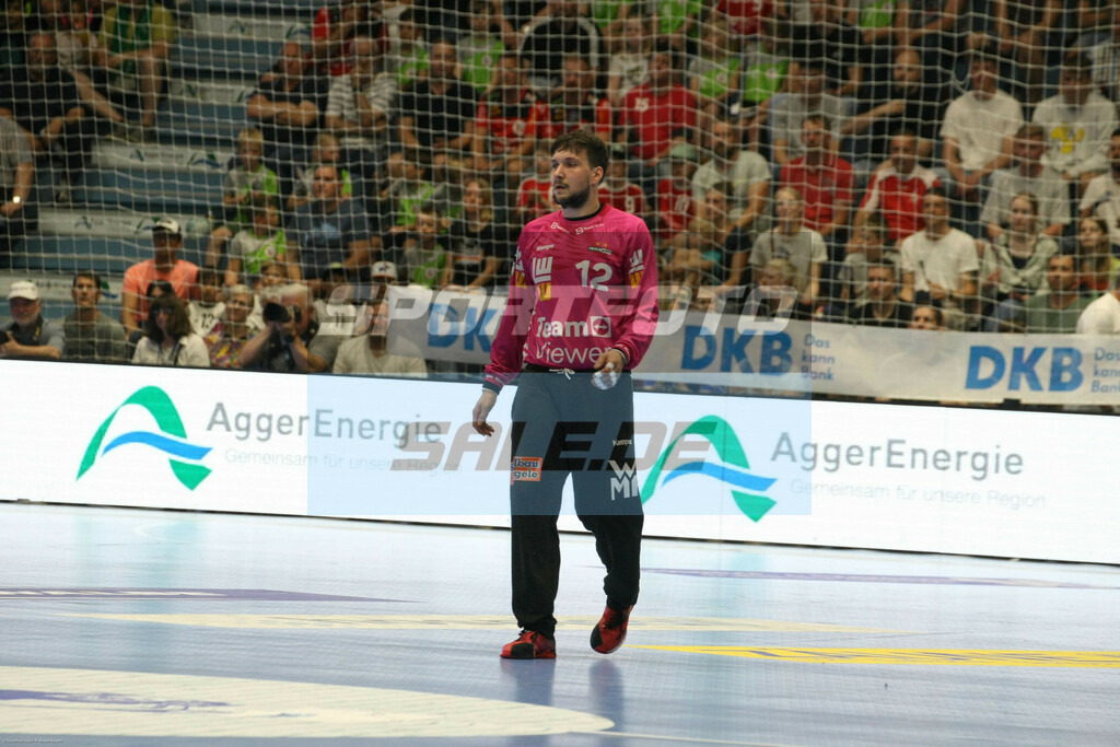 VFL Gummersbach -  FrischAuf Göppingen | Danierl Rebmann (lila Trikot)  - © Sportfoto-Sale (MK) - Realisiert mit Pictrs.com