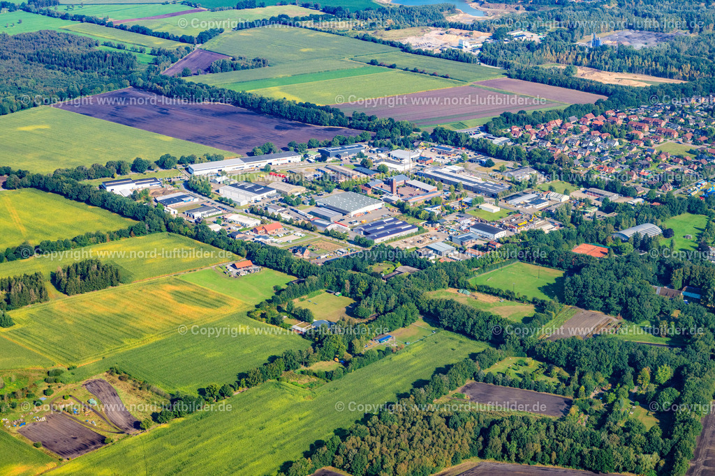 Stade_Wiepenkathen_Gewerbegebiet_Ohle_Ring_ELS_9005050924 | STADE 05.09.2024 Industrie- und Gewerbegebiet " Ohle Ring " an der Straße Ohle Kamp in Stade im Bundesland Niedersachsen, Deutschland. // Industrial and commercial area " Ohle Ring " on street Ohle Kamp in Stade in the state Lower Saxony, Germany. Foto: Martin Elsen