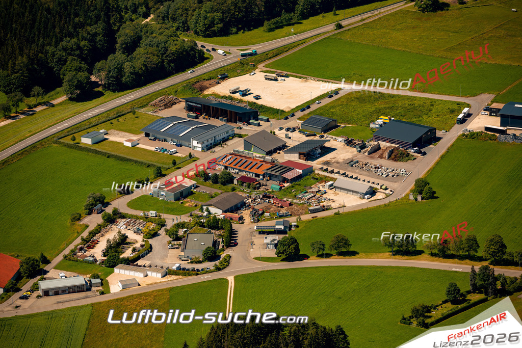 Das Luftbild zeigt :  Bitz - Die Luftaufnahme wurde 2024 vom UL-Flugzeug aus erstellt ( keine Drohne ) - Hochauflösende Luftaufnahme - Für grossformatige Ausdrucke geeignet. Die Geschenkidee !Mit Lizenz und Bildrechte bestellbar