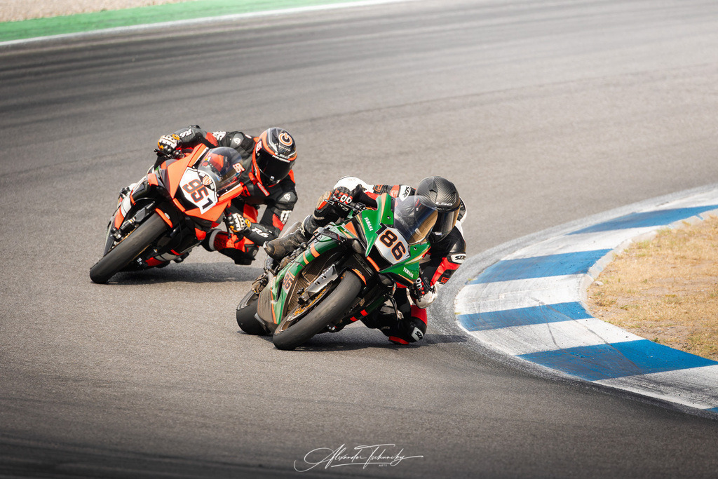 Ducati Trackday Hockenheimring 2026 | Entdecken Sie die faszinierende Welt von Alexander Tschuncky Arts: Kreative Fotografie, atemberaubende Automobilkunst und hochwertiger Bilderdruck. Lassen Sie sich inspirieren! - Realisiert mit Pictrs.com