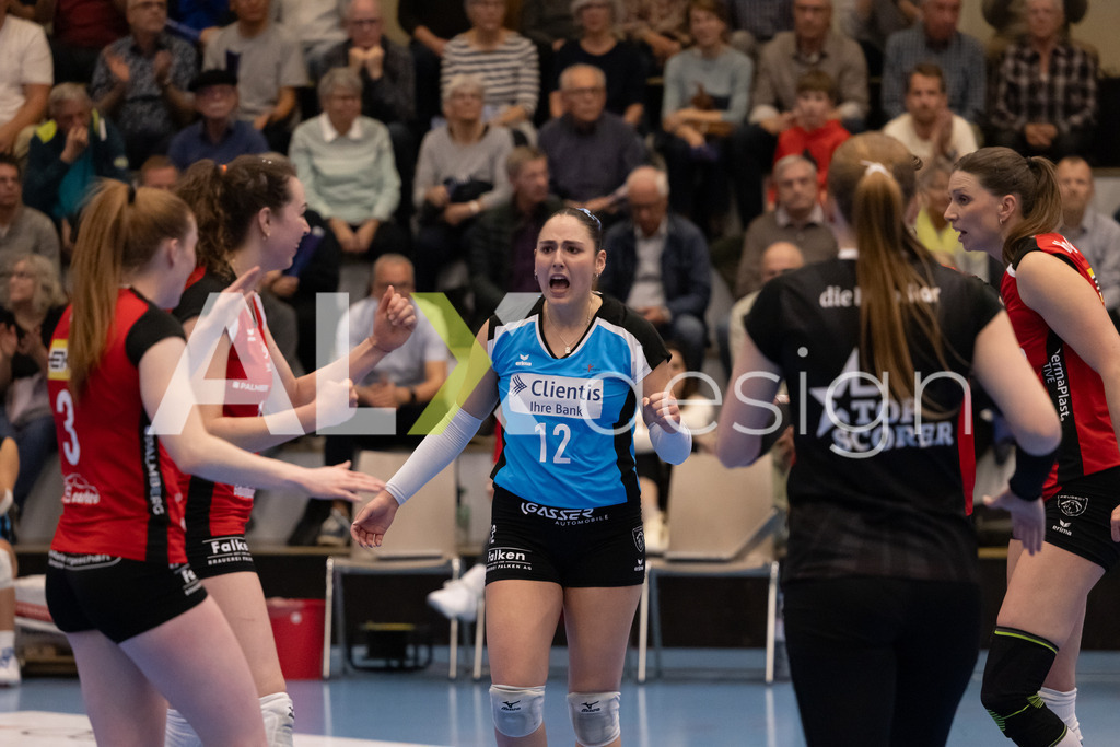 Volleyball I Frauen I Saison 2025-2026 I Volleyball NLA | Women I 1/2 Finals I  VC Kanti Schaffhausen - Sm'Aesch Pfeffingen I 22.03.2026 | 12 Isabella Loffreda (CH) (VC Kanti Schaffhausen) – Libera - Realisiert mit Pictrs.com