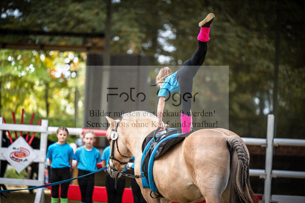 DOS_0190 | Entdecke hochwertige Reitturnierfotos von Foto Oger. Professionell, emotional und authentisch – jetzt Lieblingsmomente im Shop bestellen.Deutschlandweite Turnierfotografie. - Realisiert mit Pictrs.com