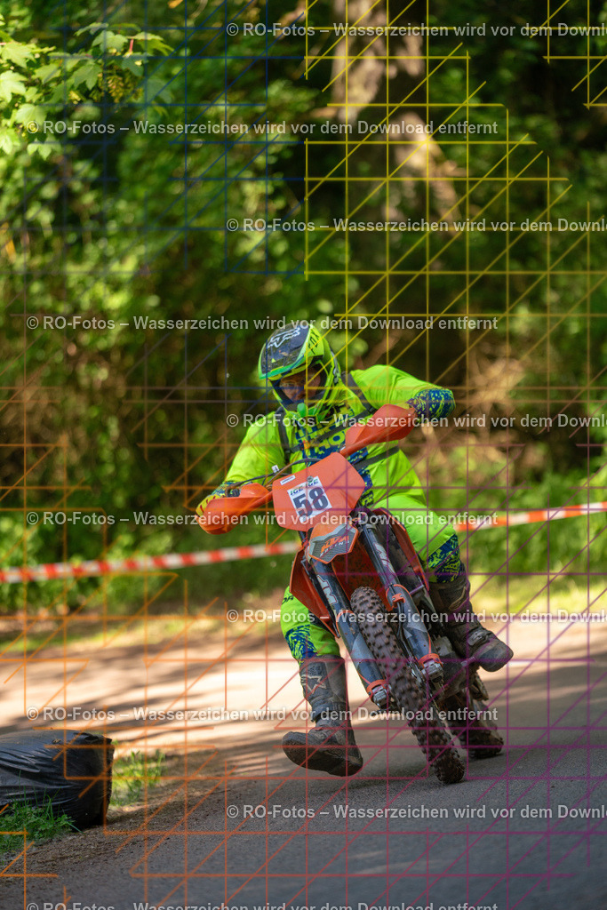 Wolfshausen 3 Lauf -952 | Sportfotografie von RO-Fotos: Motorsport, Motocross, Enduro, Laufveranstaltungen und Triathlon. Professionelle Fotos von Sportlern und Events. - Realisiert mit Pictrs.com