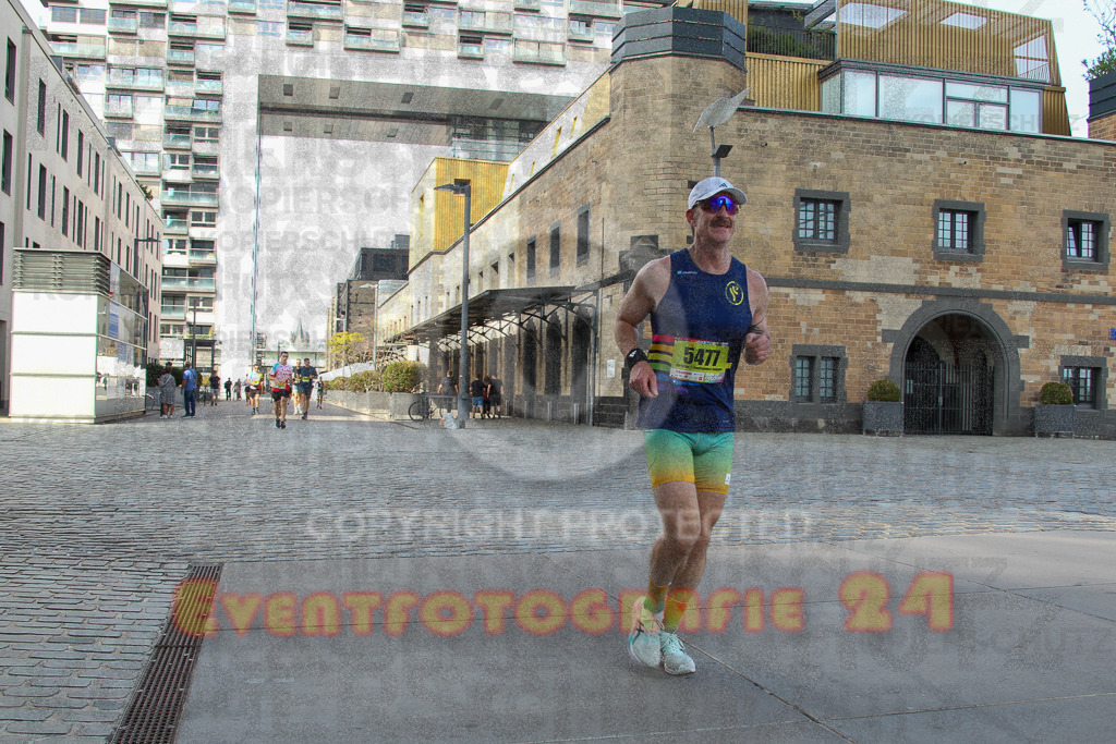 250920_1452_EV4_7342 | Sportfotografie im Rhein-Sieg Kreis, Köln, Bonn, NRW, Rheinland Pfalz, Hessen, etc. Unser Tätigkeitsfeld umfasst den Laufsport vom Volkslauf über den Marathon, Duathlon, Triathon bis zum Ultralauf wie Kölnpfad Ultra oder Schindertrail.