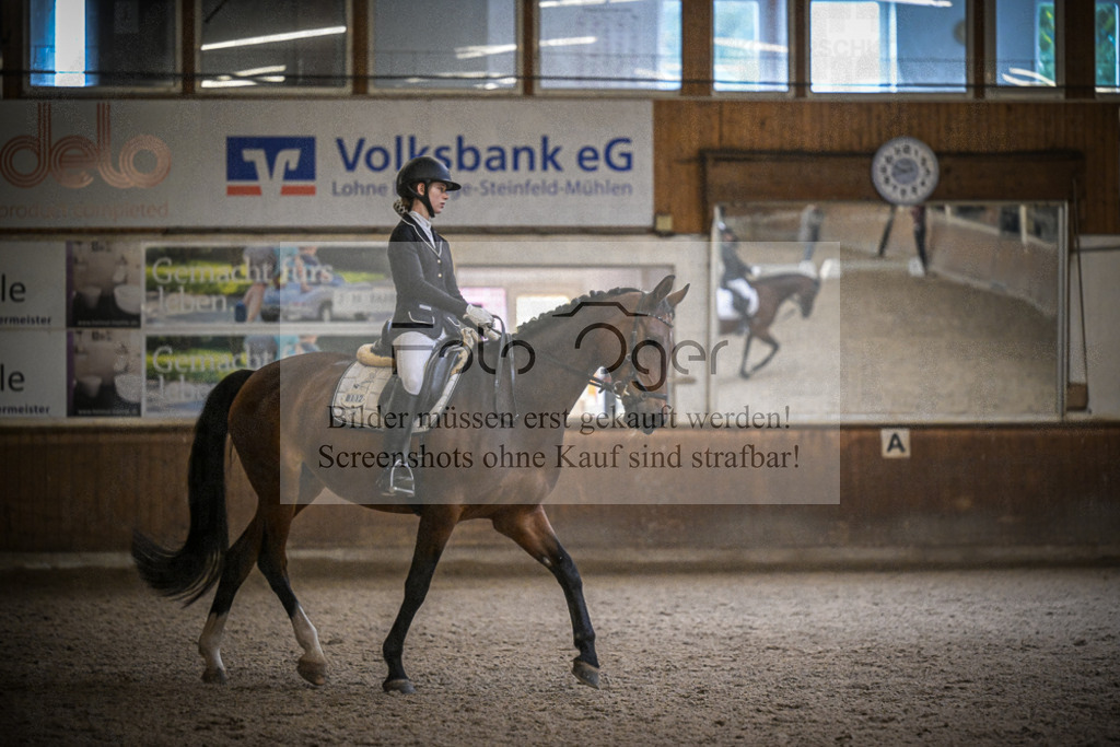 DOS_0119 | Entdecke hochwertige Reitturnierfotos von Foto Oger. Professionell, emotional und authentisch – jetzt Lieblingsmomente im Shop bestellen.Deutschlandweite Turnierfotografie. - Realisiert mit Pictrs.com
