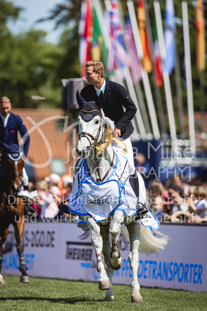 240510_Hamburg_YoungsterTour7y-138 | Deine schönsten Turniermomente als professionelle Fotos! Entdecke hochwertige Pferdesport-Fotografie im Online-Shop. Jetzt Fotos finden & bestellen!