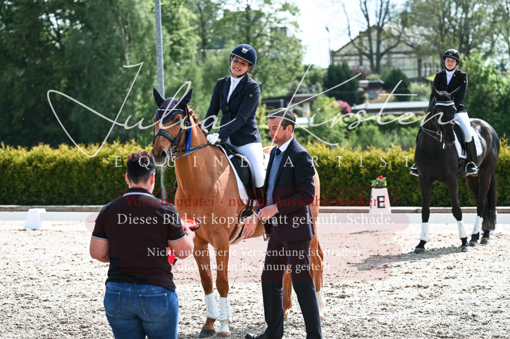 20230514_JK-Röhrsdorf-18-644 | Pferde- und Turnierfotografie in Westsachsen. Pferdeportraits, Auftragszeichnungen und intuitive Kunst.