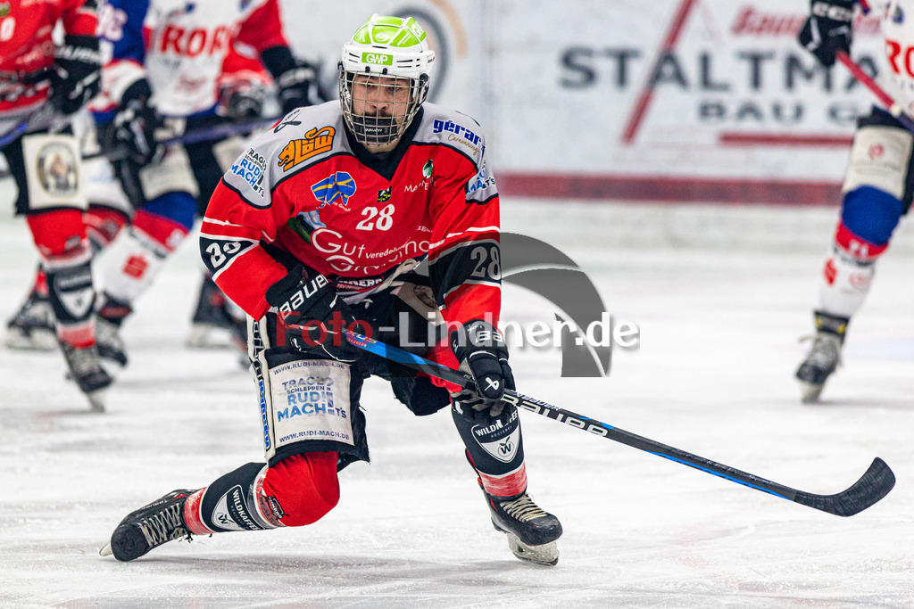 TSV Peißenberg Miners vs ESC Dorfen Eispiraten | Eishockey Bayernliga 2023/2024, TSV Peißenberg Miners vs ESC Dorfen Eispiraten, 20231229,
Denis DEGENSTEIN (Miners 28) in Aktion,
2023-12-29 in Peißenberg (Eisstadion)
28 Denis DEGENSTEIN (Miners 28)
Copyright: WolfgangxLindner foto-lindner.de
