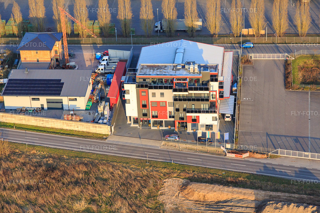 Luftbild: Victoria Interpark Hotel in Offenbach an der Queich im Bundesland Rheinland-Pfalz in Deutschland. Foto: IMG_145560.jpg vom 08.03.2025 durch Werner Riehm/FLY-FOTO.deHotel Victoria Interpark in Offenbach an der Queich