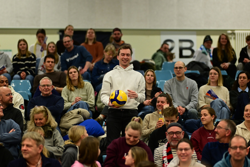 Volleyball I Frauen I Saison 2025-2026 I Bundesliga I Hauptrunde I ETV Hamburger Volksbank Volleys - Skurios Volleys Borken | Der Sportfotograf. - Realisiert mit Pictrs.com