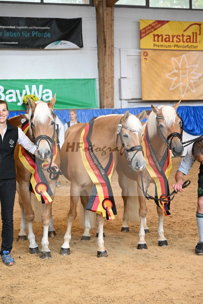 Bundessiegerfamilie_Spiess_54224209 | hf-fotografie - Realisiert mit Pictrs.com