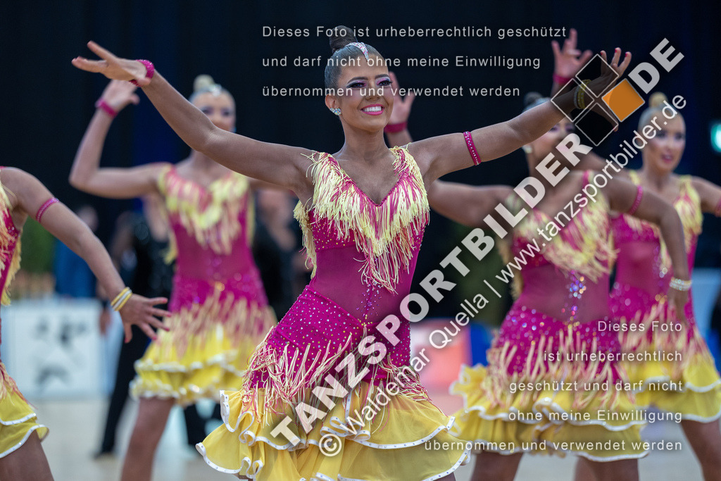 20230415-10601 | Hier finden Sie Tanz Bilder vom Latein und Standard Formationen tanzen. Sportbilder vom Tanzsport. Schöne Fotos und von Weltmeisterschaft, Europameisterschaft, Bundesliga, Regionalliga, Oberliga und Landesliga sowie von GOC Stuttgart, DanceComp, WM Bremen