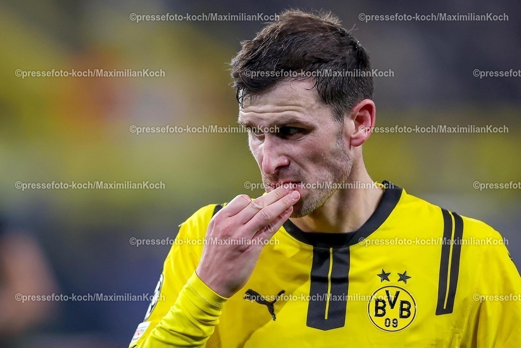 UCL04032502229 | 04.03.2025, Fußball, UEFA Champions League, Borussia Dortmund - OSC Lille, Signal Iduna Park, Runde der 16, Saison 2024 2025: Pascal Groß (BVB #13) Mimik enttäuscht enttäuschung