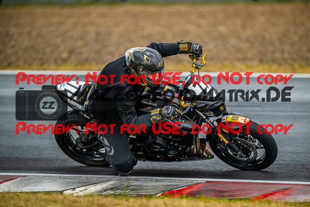 MaZZes_FotoMatrix_220625_6881 | TWINCUP