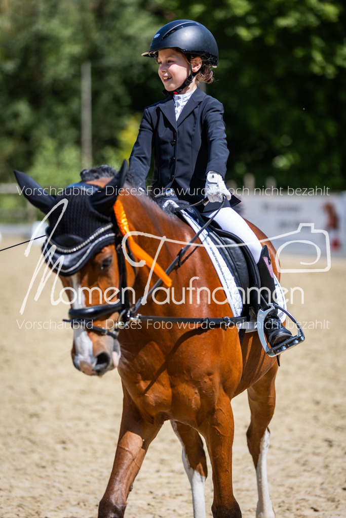 Donop24-RWB-065 | MomenTaufnahmen Pferdesportfotos