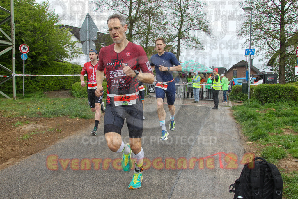 250413_1113_EV4_7423 | Sportfotografie im Rhein-Sieg Kreis, Köln, Bonn, NRW, Rheinland Pfalz, Hessen, etc. Unser Tätigkeitsfeld umfasst den Laufsport vom Volkslauf über den Marathon, Duathlon, Triathon bis zum Ultralauf wie Kölnpfad Ultra oder Schindertrail.