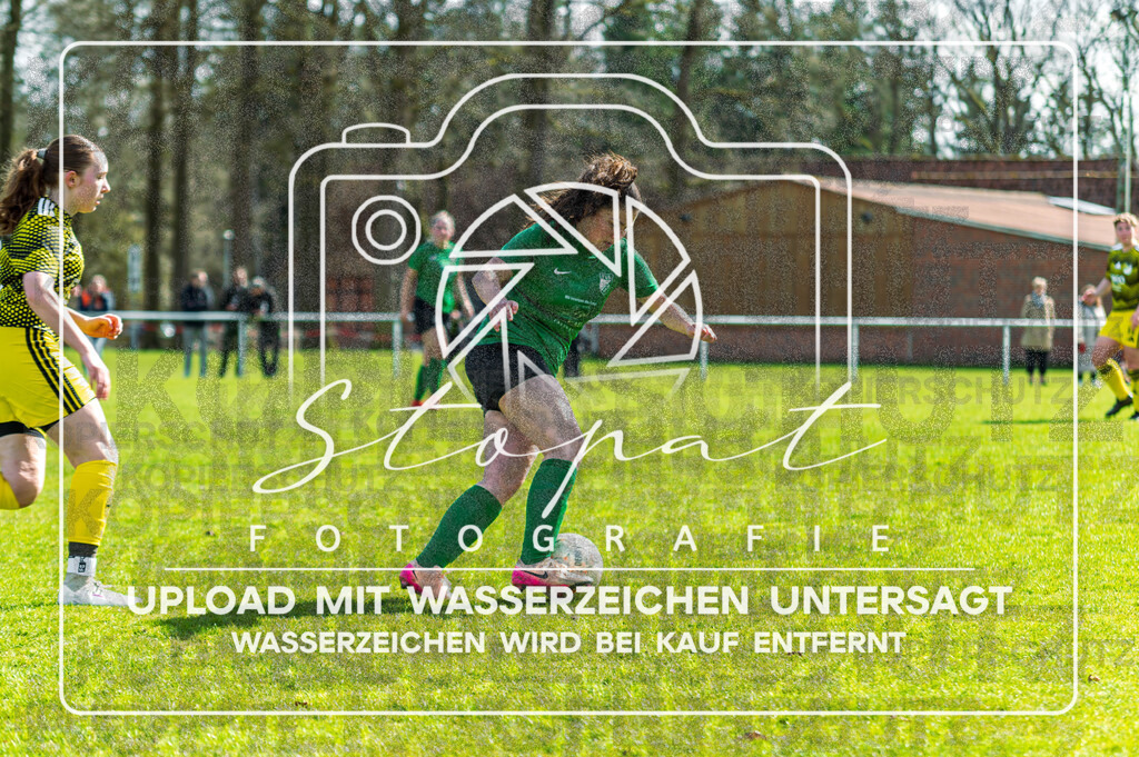 SGFTUS-1028 | Janice Bremer (TuS Eversen-Sulze #13) beim Damen Kreisliga HK/CE Spiel zwischen SG Fulde und TuS Eversen-Sulze im Fulder Zentralstadion, Fulde (Simon Paul Stopat) - Realisiert mit Pictrs.com