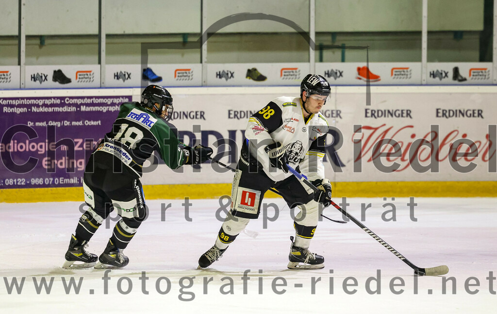 2022-12-23_072_TSV_Erding_gegen_EA_Schongau | Erding, Deutschland, 23.12.2022:
Eishockey, Bayernliga 2022 / 2023, 22. Spieltag, TSV Erding gegen EA Schongau, Endergebnis: 

Foto: Christian Riedel / fotografie-riedel.net