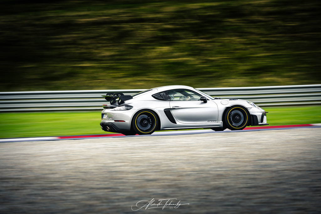 R6PZ1521 _Alexander Tschuncky | Entdecken Sie die faszinierende Welt von Alexander Tschuncky Arts: Kreative Fotografie, atemberaubende Automobilkunst und hochwertiger Bilderdruck. Lassen Sie sich inspirieren! - Realisiert mit Pictrs.com