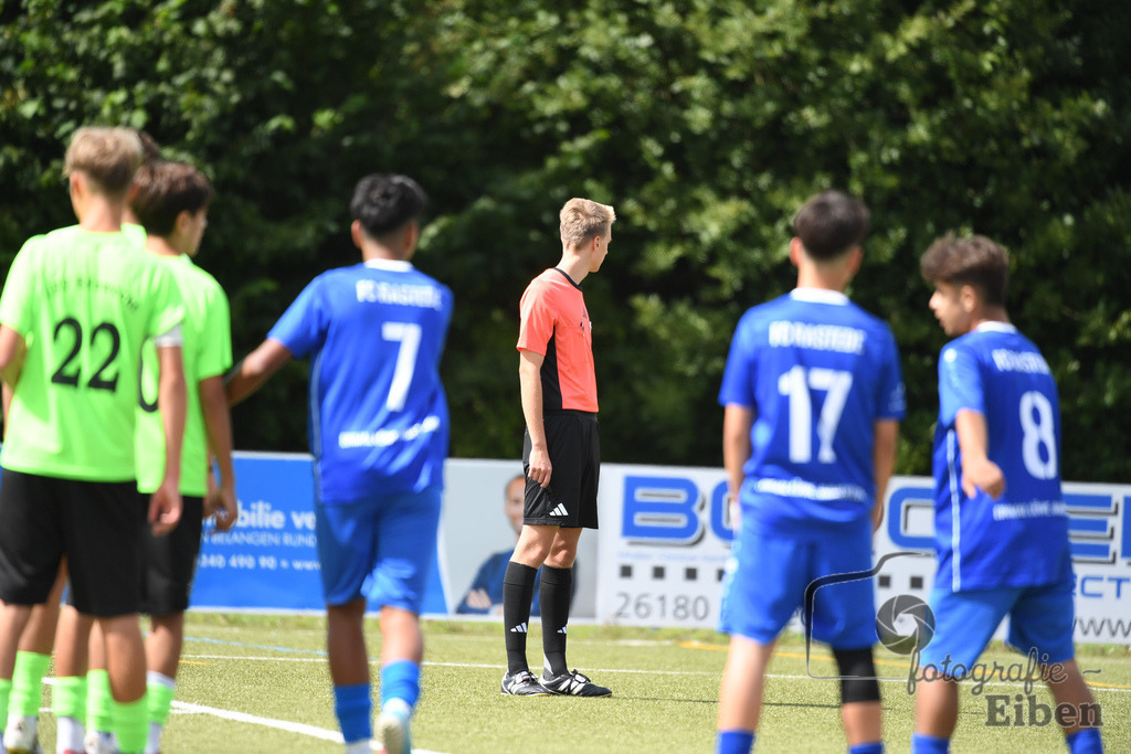 FC Rastede-JFV Edewecht | C-Jugend Landesliga; FC Rastede (blau)-JFV Edewecht (grün) am 16.08.2025 in Rastede (Sportanlage Köttersweg), Photo: Philip Eiben 2025 - Realisiert mit Pictrs.com