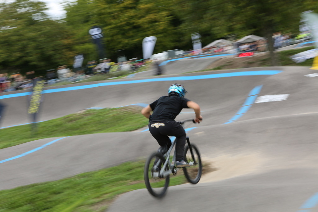 M87C0857 | German Pumptrack Series - Realisiert mit Pictrs.com