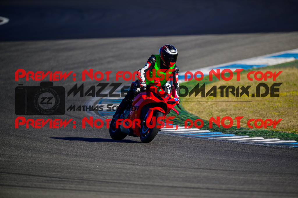 MaZZes_Fotomatrix_20250407_6007705_1185 | INST