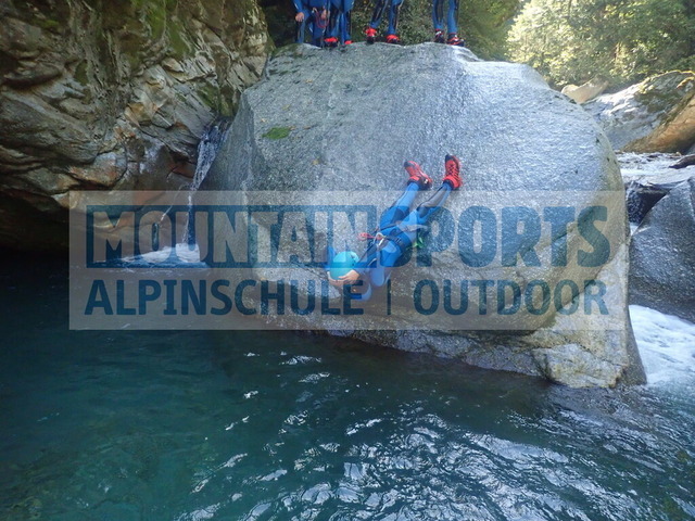 P1010098 | Bestelle die Bilder deines Berg- oder Wasser-Abenteuers mit Mountain Sports bequem von zu Hause aus direkt über unseren Online Fotoshop von pictrs.com. - Realisiert mit Pictrs.com