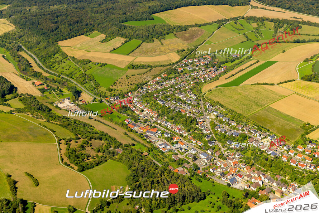 Das Luftbild zeigt : Wachbach Bad Mergentheim - Die Luftaufnahme wurde 2023 vom UL-Flugzeug aus erstellt ( keine Drohne ) - Hochauflösende Luftaufnahme - Für grossformatige Ausdrucke geeignet. Die Geschenkidee !Mit Lizenz und Bildrechte bestellbar