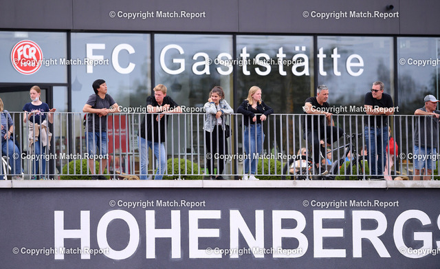 Fussball WFV-Pokal 2021/2022: FC Rottenburg - TSG Balingen | Fussball 2021/2022    27.07.2021WFV-Pokal 2. RundeFC Rottenburg - TSG BalingenZaungaeste am Hohenbergstadion beim FC RottenburgFOTO: ULMER PressebildagenturxxNOxMODELxRELEASExx