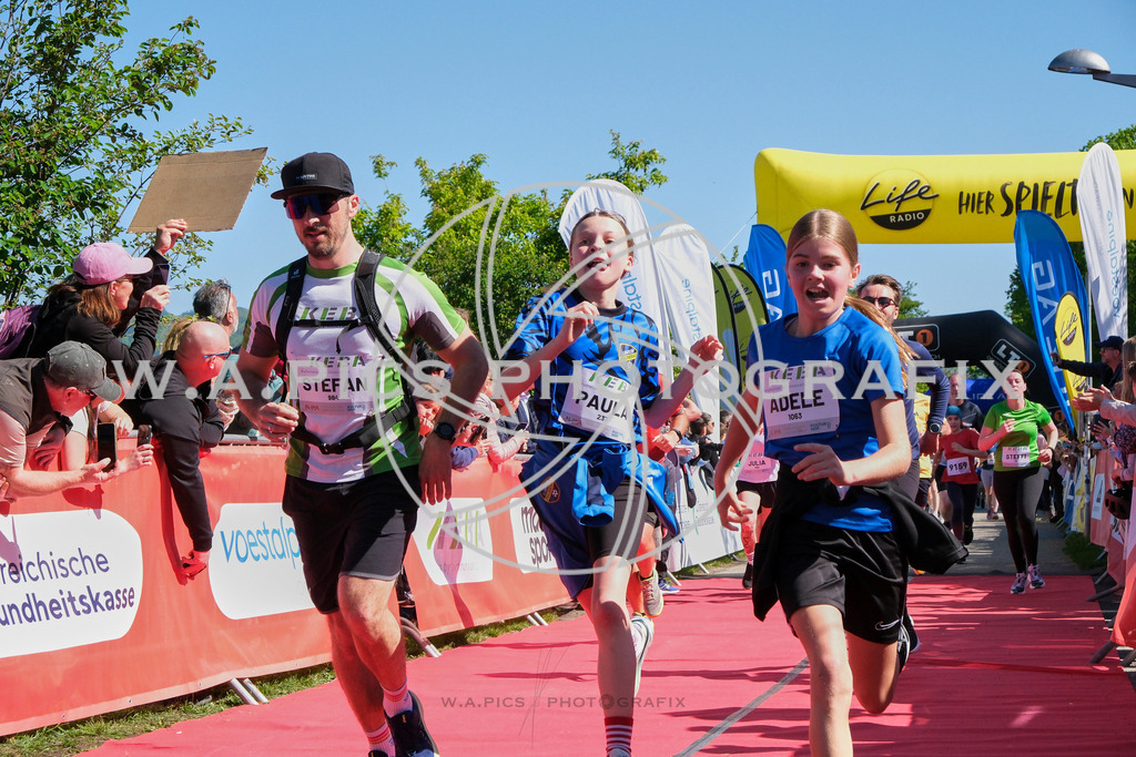 ..... | LINZ,AUSTRIA,27.April 24, Int. 3 Brückenlauf Linz  , Image shows: Photo: WAPICS / Michael ring