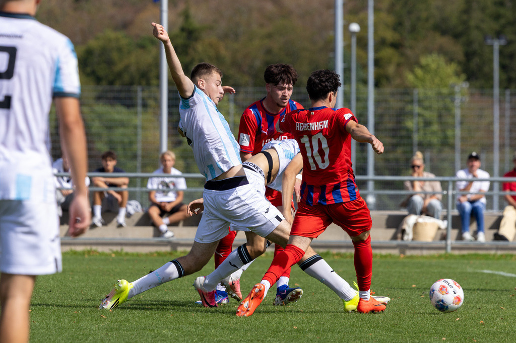 20260830-U19_DFB-Pokal_FCH-1860_080 | 1.FC Heidenheim 1846 vs. TSV 1860 München, Fußball, U19, DFB-Pokal, 2026/2027, 2. Runde, 30.08.2026 in Heidenheim, Walter-Birkhold-Jugendstadion(Foto: Michael Bulling) - Realisiert mit Pictrs.com