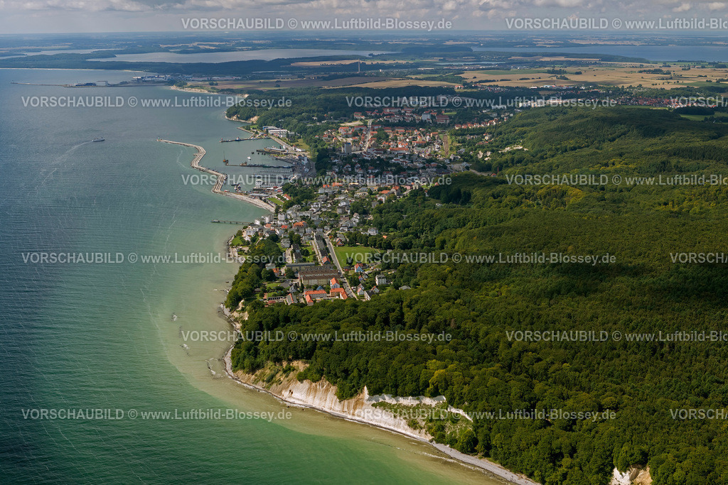 Ruegen12083208Sassnitz | Luftbild, Sassnitz mit Hafeneinfahrt und Mole,  Sassnitz, Insel Rügen, Mecklenburg-Vorpommern, Deutschland, Europa