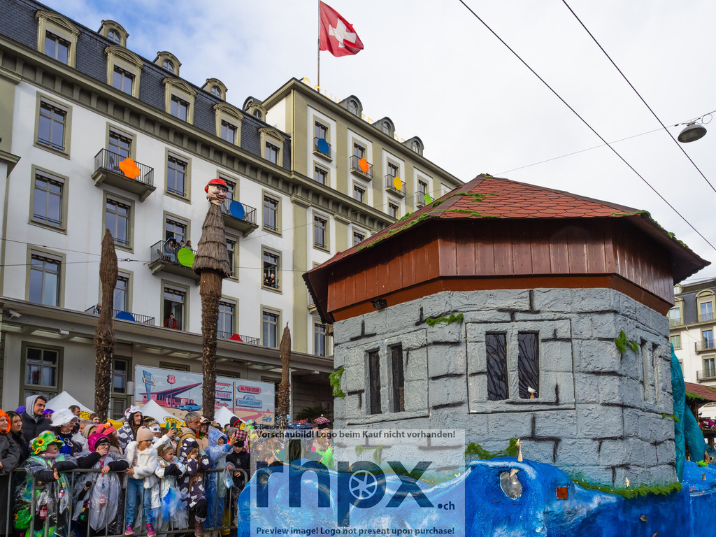 Fritschi-Umzug Luzern 2026 | Foto-Standort: Schweizerhof Luzern - Realisiert mit Pictrs.com
