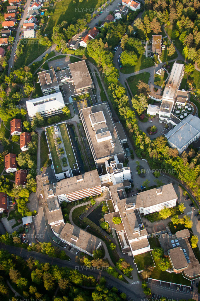 Luftbild: Langensteinbach, SRH Klinikum im Ortsteil Langensteinbach in Karlsbad im Bundesland Baden-Württemberg in Deutschland. Foto: IMG_27603.jpg vom 23.05.2010 durch Werner Riehm/FLY-FOTO.de