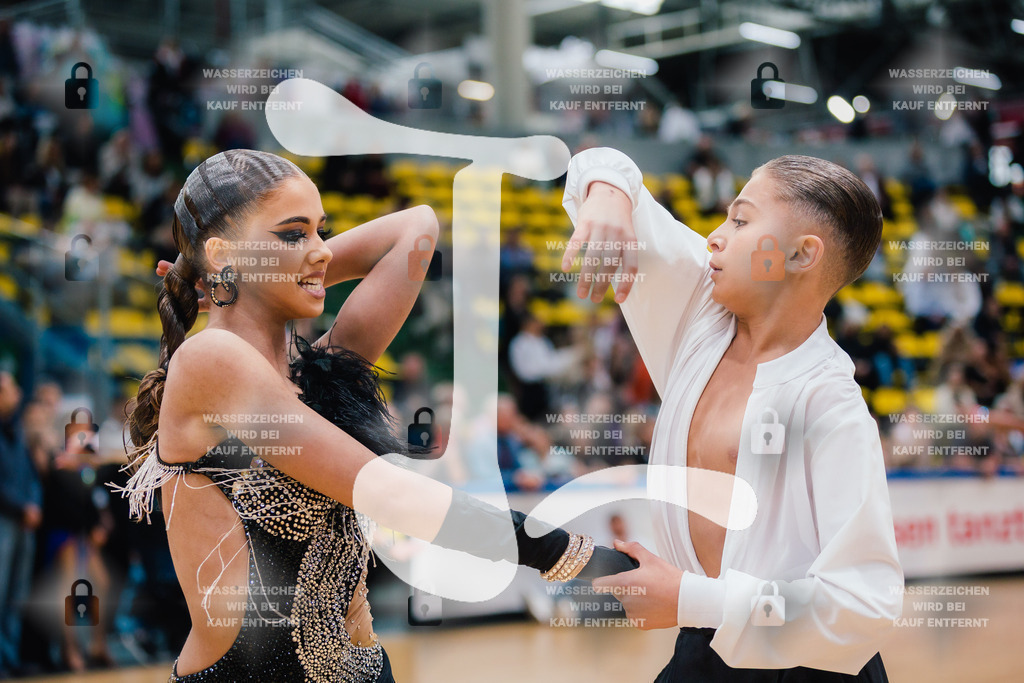 Hessen Tanzt WDSF Open Junior II Latin 2nd (211) Kristiyan Donchev _ Martina Kondaklieva (Bulgaria)-2025-05-18-5646 | Webshop for digital downloads and prints of dance sport, event & show photographer Julian Link - Realisiert mit Pictrs.com
