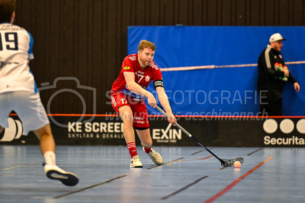 Strängnäs IBK vs FBC Kalmarsund Ungdom - 6. =January= 2024 | Strängnäs IBK vs FBC Kalmarsund Ungdom
Thomas Arena, Strängnäs
Kalle Karlsson K (#17 Strängnäs IBK)
Bild: Sportfotografie Markus Aeschimann | www.markus-aeschimann.ch - Realisiert mit Pictrs.com