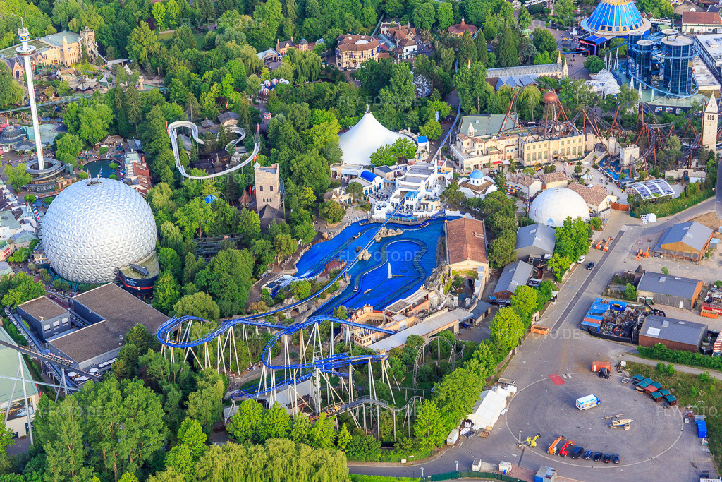 Luftbild: Eurosat - CanCan Coaster und Wasserachterbahn Poseidon des Europapark Rust in Rust im Bundesland Baden-Württemberg in Deutschland.Foto: IMG_147315.jpg vom 29.05.2025 durch Werner Riehm/FLY-FOTO.deAuflösung des Originals: 5472 x 3648 pxico_highlight