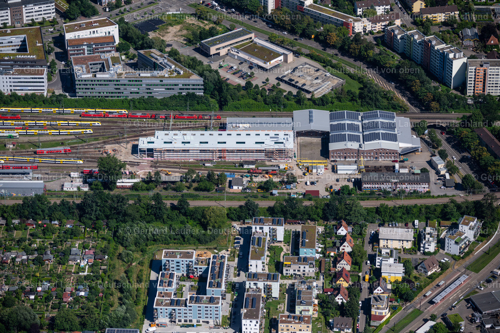 4033540 | FREIBURG IM BREISGAU 30.06.2020 Bahnbetriebswerk und Ausbesserungswerk, Wartung und Instandhaltung von Zügen in Freiburg im Breisgau im Bundesland Baden-Württemberg. // Railway depot and repair shop for maintenance and repair of trains in Freiburg im Breisgau in the state Baden-Wuerttemberg. Foto: Gerhard Launer