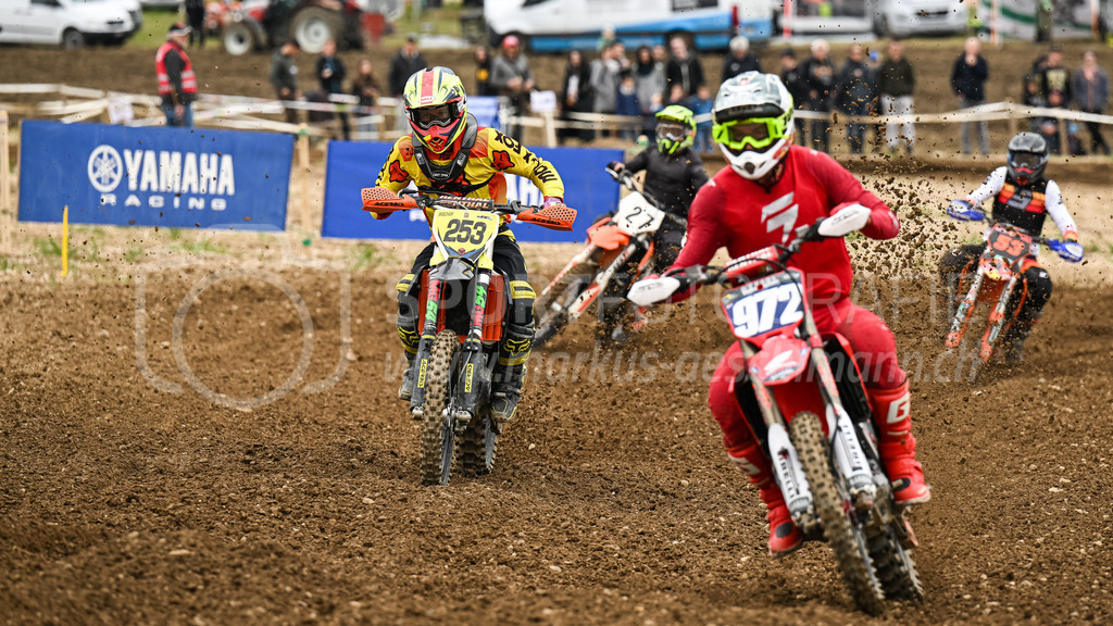 Motocross Schlatt bei Winterthur - 30. April 2023 | #253 Bischof Lukas aus Unterlunkhofen (CH) auf Husqvarna in der Kategorie Senioren am Motocross Schlatt bei Winterthur, 30. April 2023. 
Instagram: @mx_schlatt | @mc_wila | @sam_schweiz
Bild: Sportfotografie Markus Aeschimann | www.markus-aeschimann.ch - Realisiert mit Pictrs.com