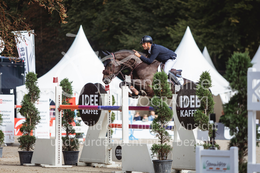 240915_OWLCh_MT-447 | Deine schönsten Turniermomente als professionelle Fotos! Entdecke hochwertige Pferdesport-Fotografie im Online-Shop. Jetzt Fotos finden & bestellen!