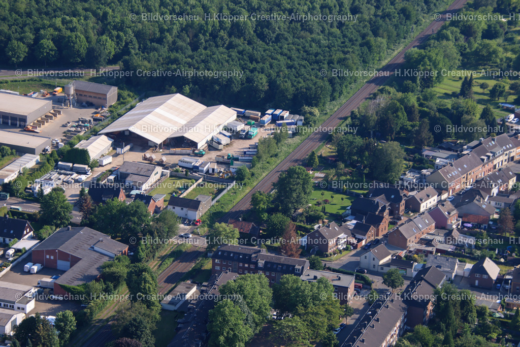 Zelte und Hallen Späth Grevenbroich Creative Airphotography-3207 | Luftbilder und Luftbildfotografie , Digital und Printbilder auf Leinwand , Alu Dibond , Acrylglas , Poster oder Download-Datei für private und gewerbliche Verwendung im Shop online bestellen. - Realisiert mit Pictrs.com