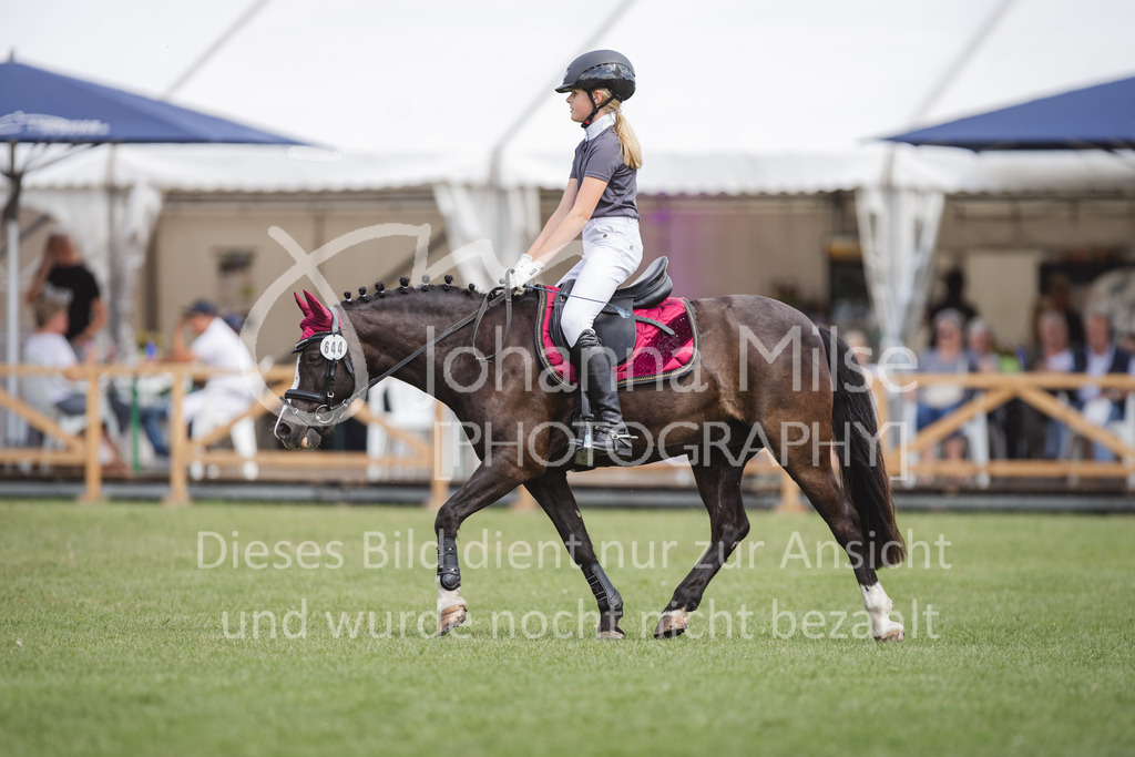 230714_LC_Mini-210 | Deine schönsten Turniermomente als professionelle Fotos! Entdecke hochwertige Pferdesport-Fotografie im Online-Shop. Jetzt Fotos finden & bestellen!