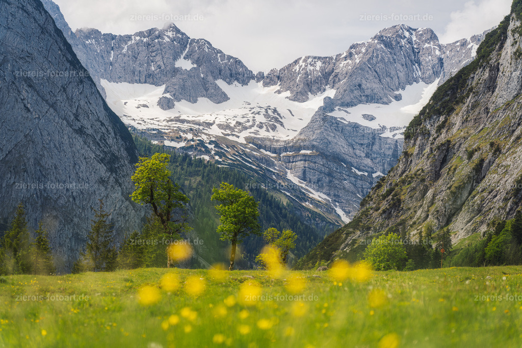 Der Ahornboden im Karwendel im Frühling | Der Ahornboden im Karwendel im Frühling - Realisiert mit Pictrs.com