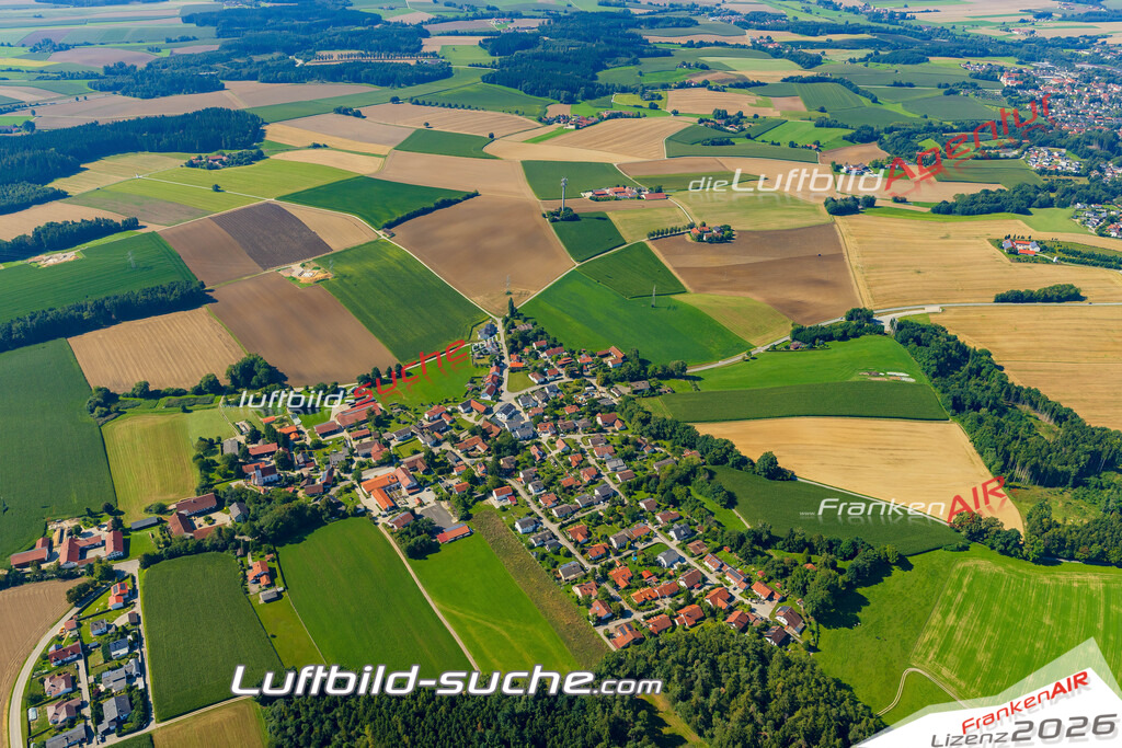 Frauensattling Vilsbiburg Bild- Das Luftbild wurde 2025 vom UL-Flugzeug heraus erstellt ( keine Drohnen Bilder! ) - Hochauflösende Luftaufnahme -Nicht vergleichbar mit Google Maps oder Satelittenbilder- Die Geschenkidee !Mit Lizenz und Bildrechte bestellbar