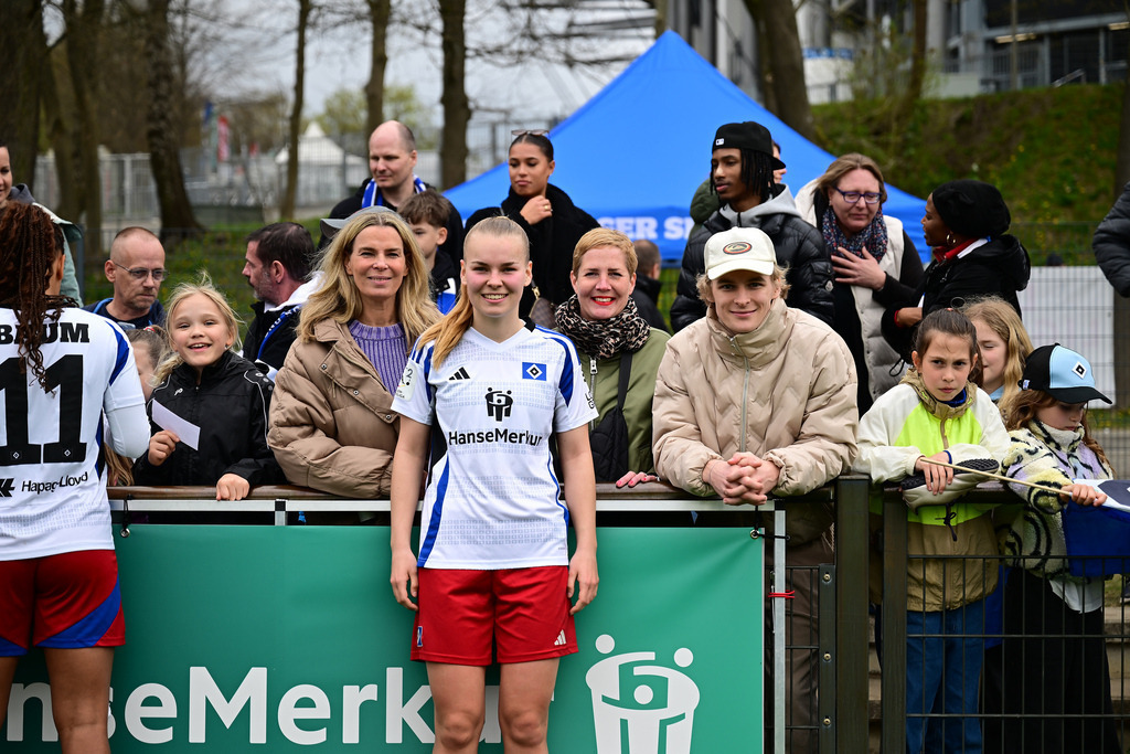 Fußball I Frauen I Saison 2024-2025 I 2. Bundesliga I 21. Spieltag I Hamburger SV - Eintracht Frankfurt II | Der Sportfotograf. - Realisiert mit Pictrs.com
