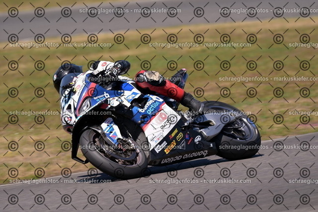 26bt04-1672 | markuskiefer.com - Realisiert mit Pictrs.com