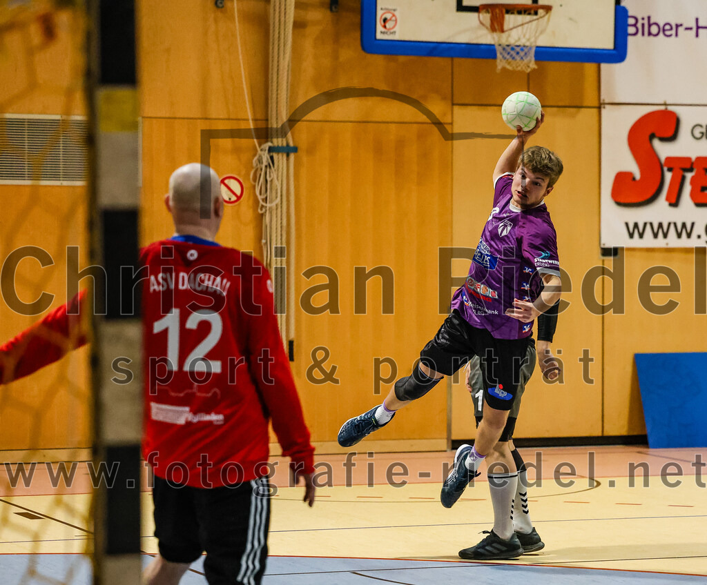 2024-03-23_009_SpVgg_Altenerding_II_gegen_ASV_Dachau_III | Erding, Deutschland, 23.03.2024:
Handball, Bezirksklasse Männer Staffel Süd West 2023 / 2024, 14. Spieltag, SpVgg Altenerding II gegen ASV Dachau III, Endergebnis: 24:32

Torwart Matthias Schäfer (ASV Dachau, #12), Luca Niklas Hoehl (SpVgg Altenerding, #43)

Foto: Christian Riedel / fotografie-riedel.net