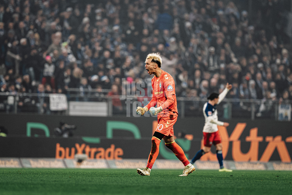 Fußball | Männer | Saison 2025/2026 | 1. Fußball-Bundesliga | 13. Spieltag | Hamburger SV vs. SV Werder Bremen | 07.12.2025 | Torjubel Mio Backhaus (#30, SV Werder Bremen)