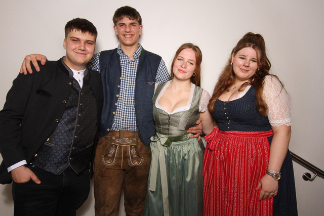 FotoKastl_Ball_MGV_Scholle_20250125_270 | Vermietung und Verleih von Fotobox mit Drucker in Kärnten, Völkermarkt, Klagenfurt, Wolfsberg, St. Veit, Villach. Für ihre Hochzeit, Polterabend, Geburtstagsfeier, Firmen Feier, Weihnachtsfeier. Anlieferung oder Selbstabholung mit Drucker  Fotos digital - Realisiert mit Pictrs.com